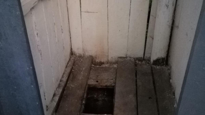 Школи Закарпаття розпрощаються з туалетами на вулиці?