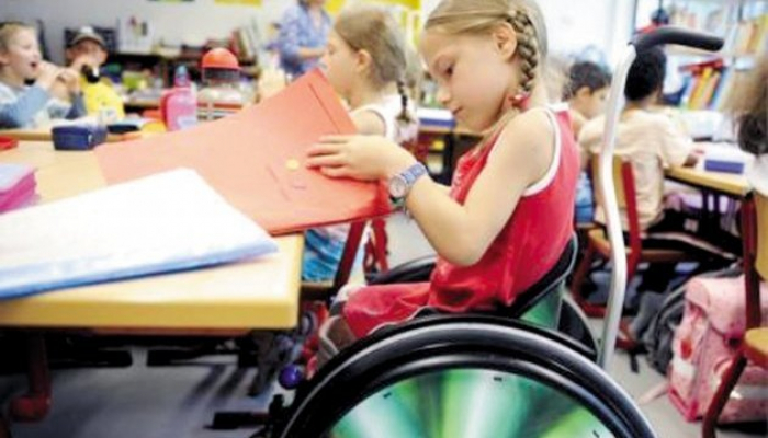 На Закарпатті не вистачає фахівців інклюзивної освіти (ВІДЕО)
