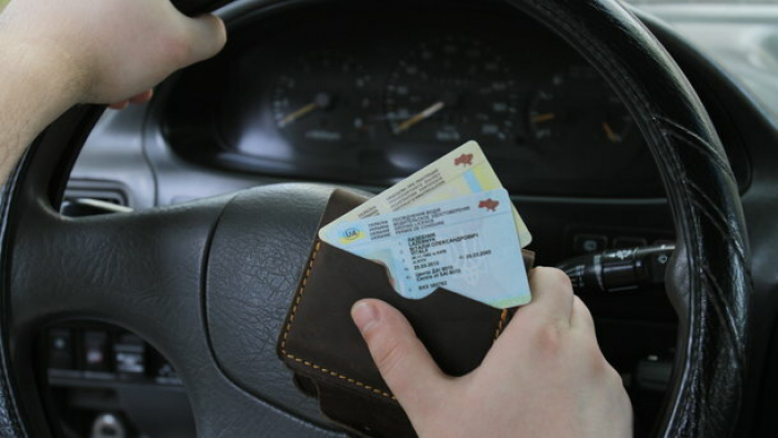 На Закарпатті почали обмінювати тимчасові водійські посвідчення (ВІДЕО)