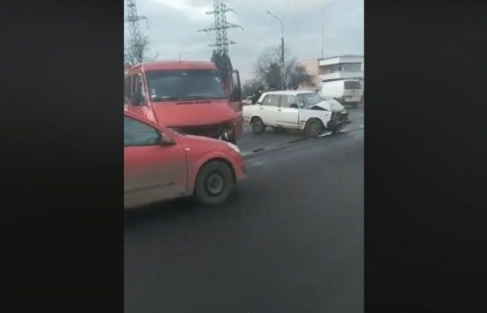 Жахлива ДТП на в’їзді в Мукачево: чотирьох людей відвезла "швидка"