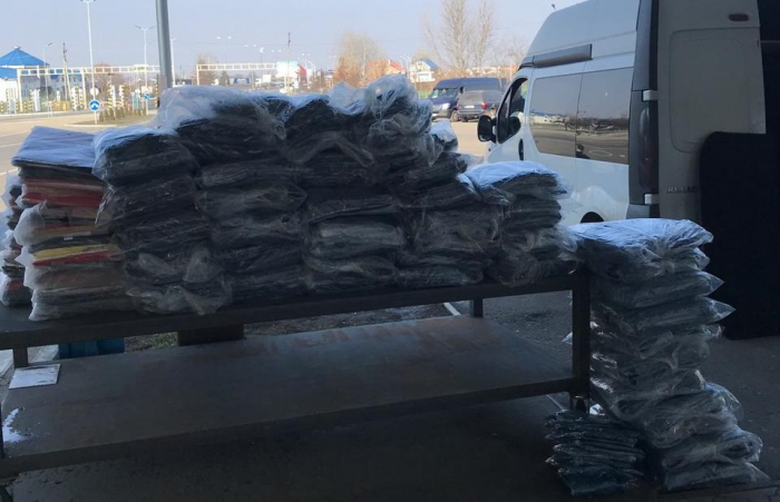 Українець, який ховав 317 кг жіночих блузок від закарпатських митників, втратив і товар, і автомобіль