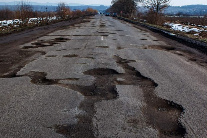 Топ-5 найгірших доріг Закарпаття: рейтинг автошляхів, якими неможливо їздити