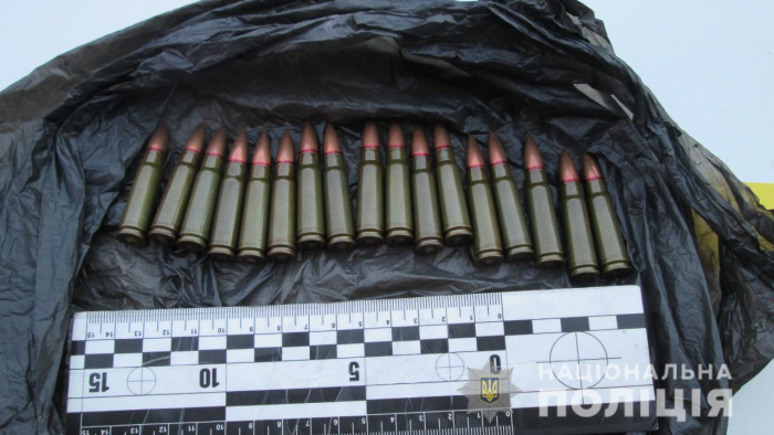 Раніше судимому хустянину не вдалось сховати набої від поліції