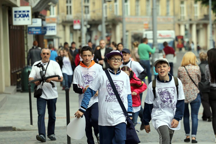Закарпатських школярів запрошують долучитися до конкурсу "Книгоманія"