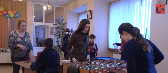 В Ужгороді на базі бібліотеки створили унікальний центр для відпочинку батьків і дітей