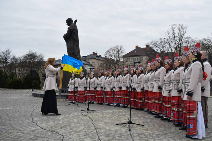 В Ужгороді відбулися урочистості з нагоди 205-ї річниці з дня народження Великого Кобзаря – Тараса Шевченка (ФОТО)
