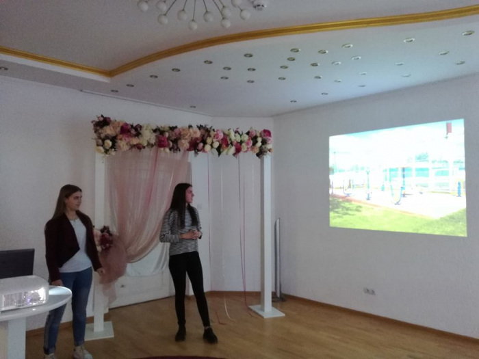 Англомовний клуб, кіно просто неба: яким ще бачить молодь Ужгородщини рідне село