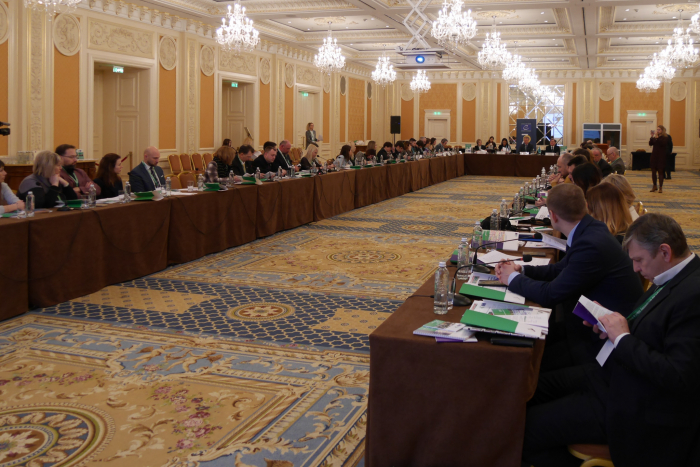 У Києві обговорюють виборчі права ВПО - до дискусій долучилася й представниця Ужгородської міськради