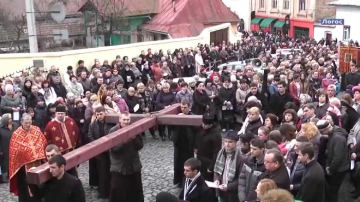 Вулицями Ужгорода пройшла Хресна дорога (ВІДЕО)