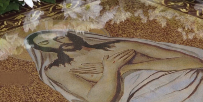 Церкви на Закарпатті були відкриті всю ніч – для того, аби віряни могли прийти та поцілувати плащаницю