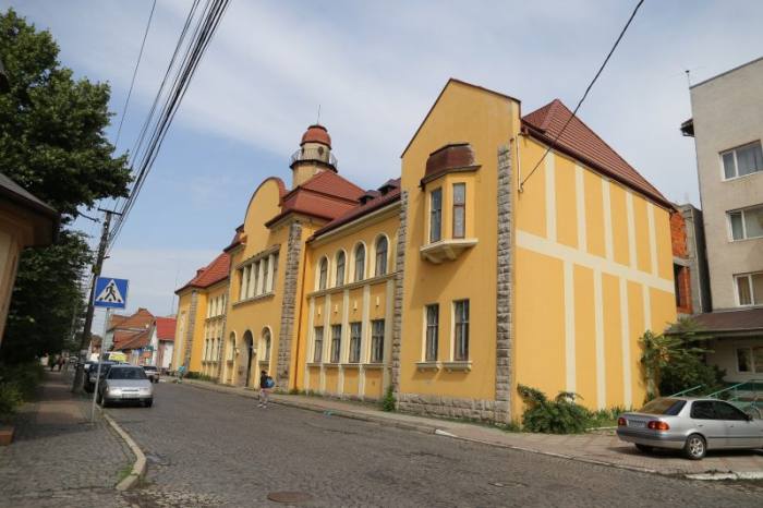 Реконструкція по-мукачівськи: куди і на що йдуть десятки мільйонів гривень – коштів платників податків
