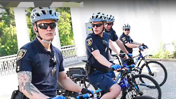 Вулиці Ужгорода патрулюють велополіцейські (ВІДЕО)