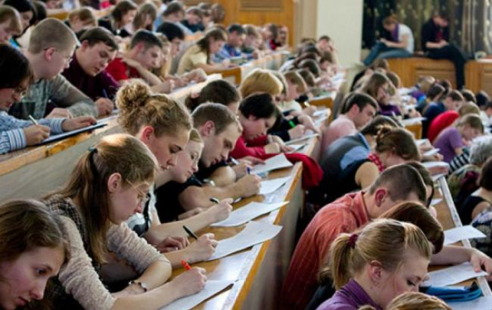 Вивчити досконало іноземні мови можна в УжНУ: тут впроваджують інноваційні підходи (ВІДЕО)
