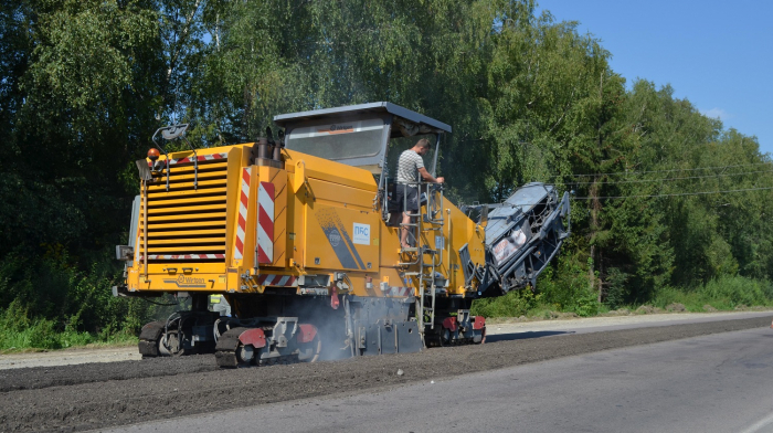 На 160 кілометрі автодороги Н-09 вирівнюють покриття