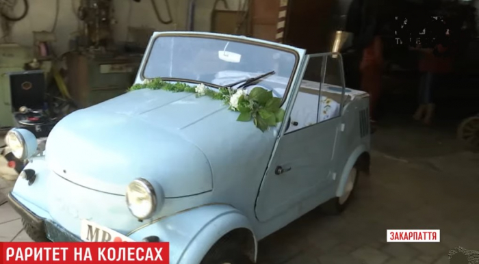 Колекціонер із Закарпаття показав авто, яке зажило слави після комедії "Операція "И"