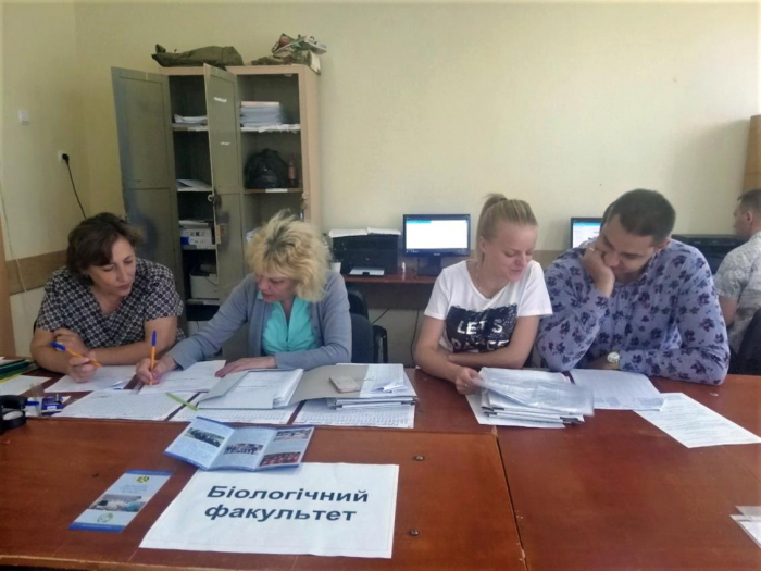 Зростає попит на деякі спеціальності природничих підрозділів УжНУ