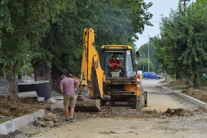 Ремонт Капушанської: уже встановлено бордюри