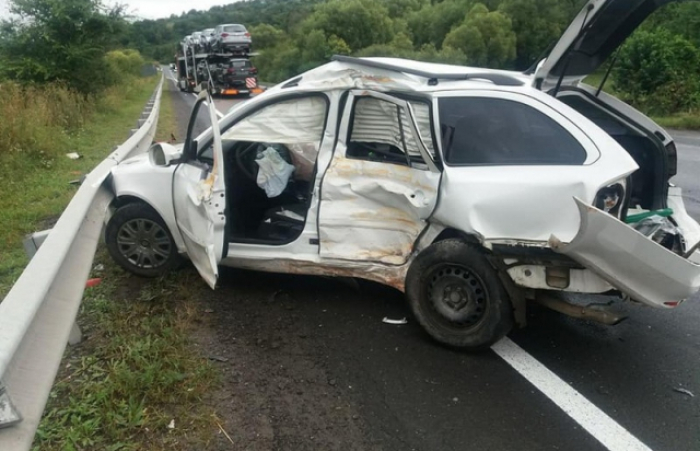 Ще одна ДТП на Закарпатті: Skoda зіштовхнулася з вантажівкою (ФОТО)