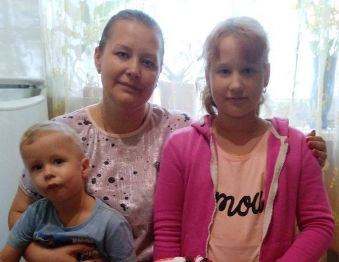 Не лише фінансово: закарпатців просять допомогти врятувати жінку