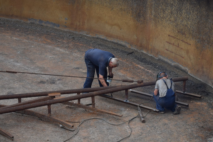 В Ужгороді завершують обладнання первинного відстійника каналізаційних очисних споруд 