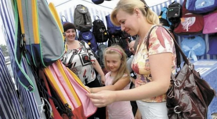 Зібрати дитину до школи нині коштує недешево. Скільки витрачають родини на Закарпатті