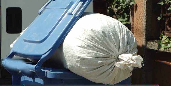 Жителі Виноградівського району бідкаються, адже ситуація зі сміттям стає дедалі напруженішою