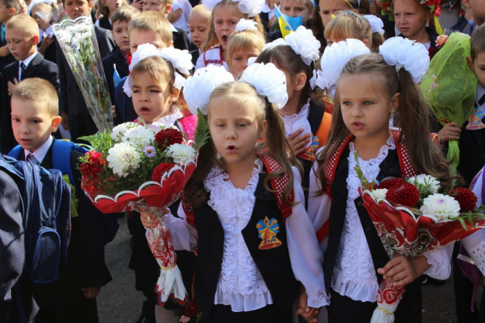 На Закарпатті готуються до навчального року і школярі, і їхні батьки