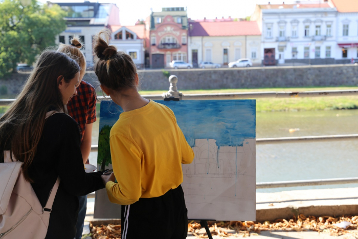 Ужгородська талановита молодь долучилася до відзначення Дня Ужгорода – триває "Артплатформа"