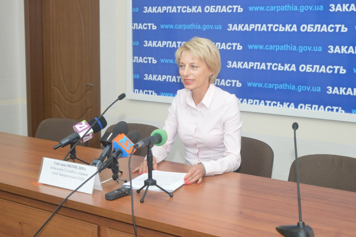 З початку року в Закарпатті усиновлено 37 дітей, ще 549 чекають на нових батьків