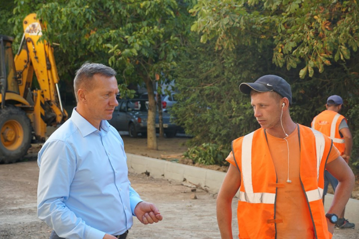 В Ужгороді – капітальний ремонт внутрішньоквартальної території на вул. 8-го Березня