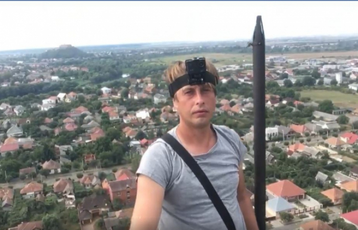 Руфер з Рівненщини підкорив одну з найвищих точок Мукачева – цегельну трубу (ВІДЕО)