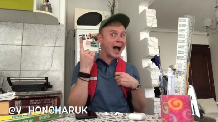 "Мам, давай в чувачі, якщо я виграю – не йду до школи!" – нове відео від ужгородського коміка Вови Гончарука