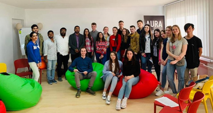 Творчі вечори, розмовні клуби, тренінги, ігри: Які плани в ужгородських студентів у студпросторі «Aura Academica»?