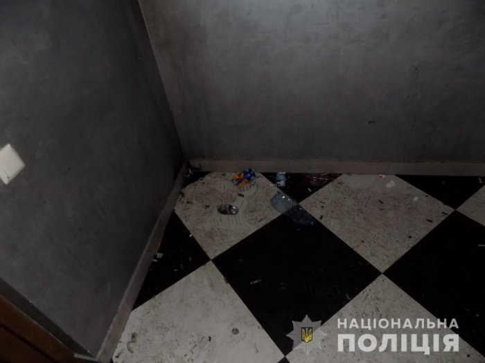 Гуляли на Різдво: на Іршавщині місцевий мешканець підпалив іноземця в дискобарі