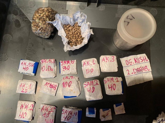 Мешканець Виноградівщини не зумів заховати від поліції наркотики і зброю