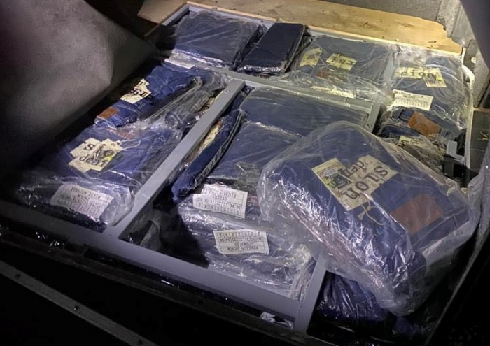 Без штанів і без авта: закарпатець намагався провезти контрабанду й позбувся майна