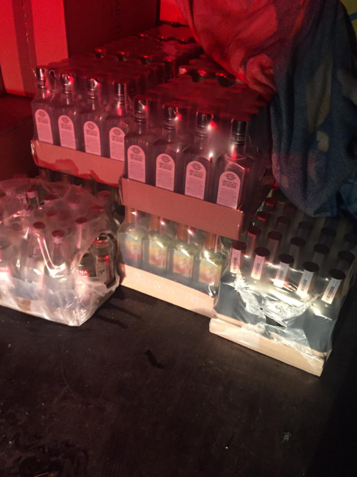 На Закарпатті викрили канал доставки контрафактної продукції