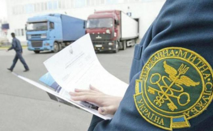 Закарпатські митники виявляють сотні спроб контрабанди на мільони гривень