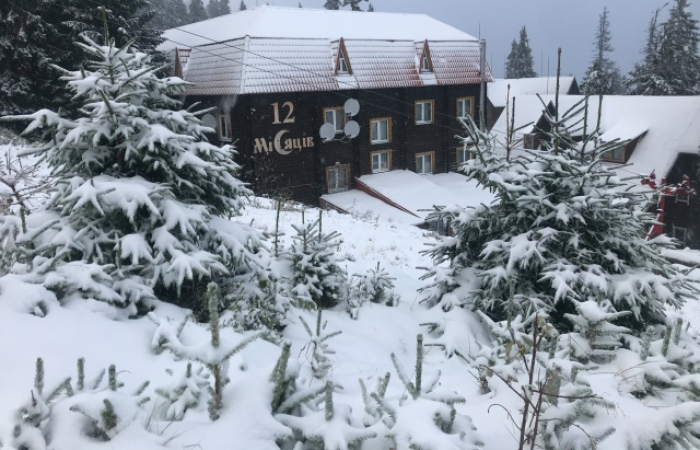 Лижний курорт у Карпатах засипає снігом (ФОТО, ВІДЕО)