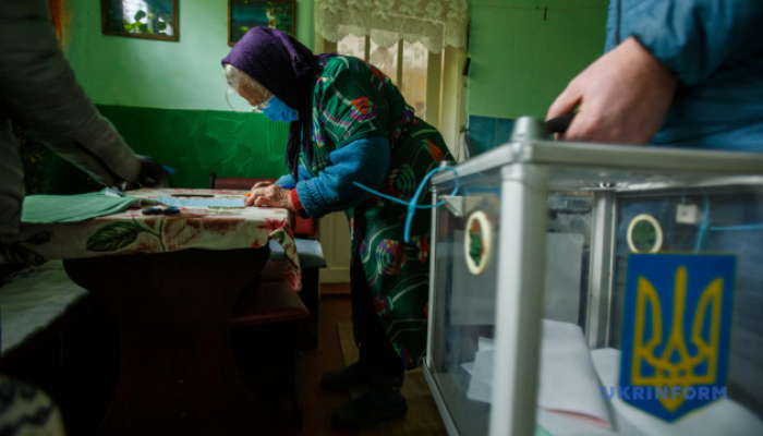 Низька активність виборців – типова для Закарпаття, – політолог