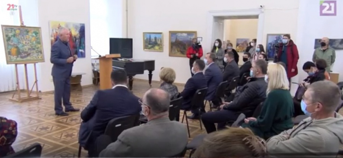 «Осінь-2020» – виставкою творів мистецтва відзначили День художника на Закарпатті (ВІДЕО)