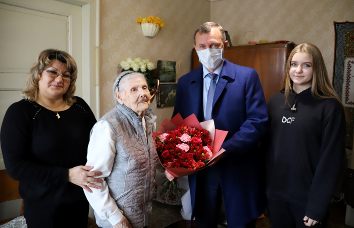 Богдан Андріїв привітав ужгородку Галину Моргаєву зі 100-річним ювілеєм!