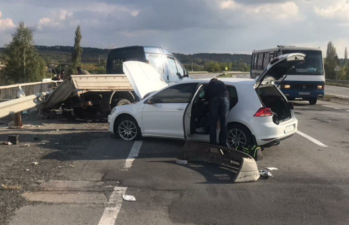ДТП на Ужгородщині: Volkswagen зіткнувся з "Газелькою"