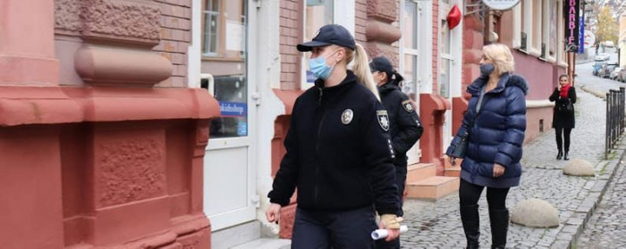 Протягом "карантину вихідного дня" правоохоронці на Закарпатті склали 24 протоколи про порушення
