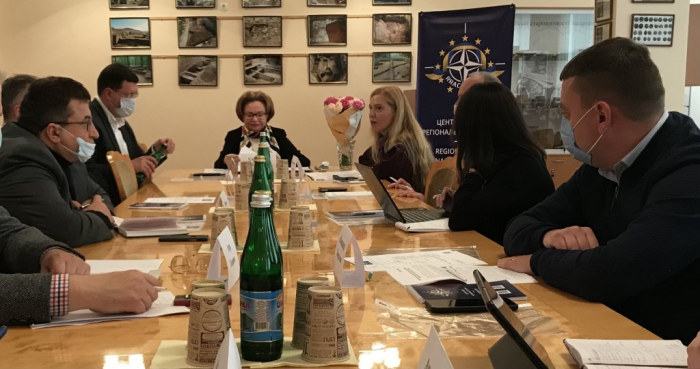 В Ужгороді відбулася експертна дискусія «Регіональна стабільність на кордонах України та ЄС: виклики і ризики»
