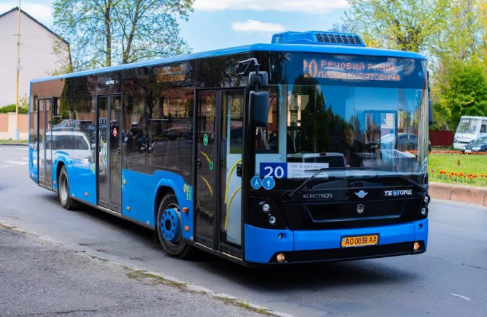 До уваги ужгородців: розклади руху комунальних автобусів на вихідні