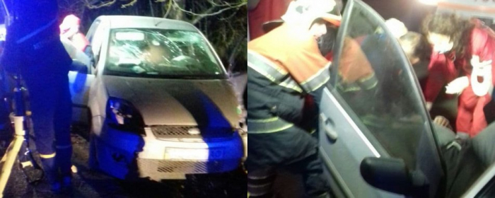 ДТП на Закарпатті: водій та пасажирка одного з авто травмовані