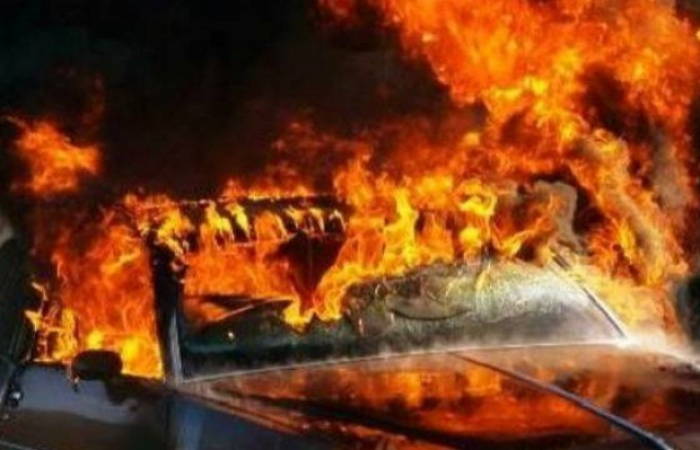 У Мукачеві горів Opel Omega, - причина встановлюється