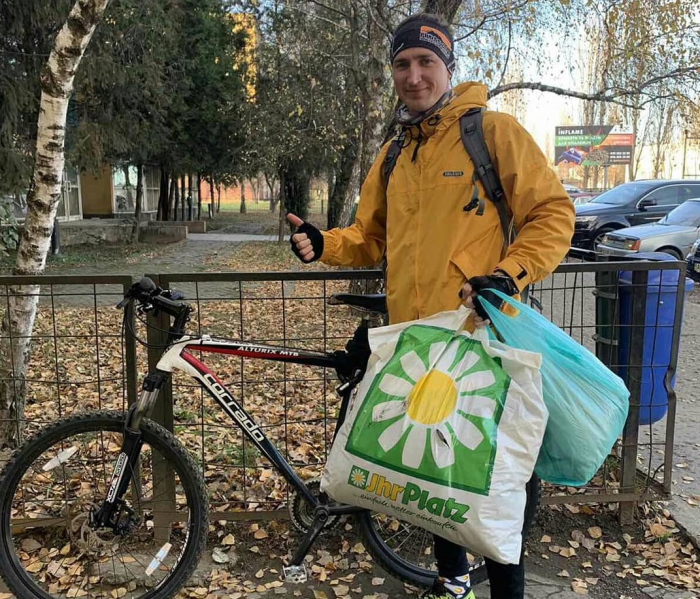 Здайте непотрібний одяг – зігрійте тварин. “Барбос” збирає речі для ужгородського притулку собак і котів