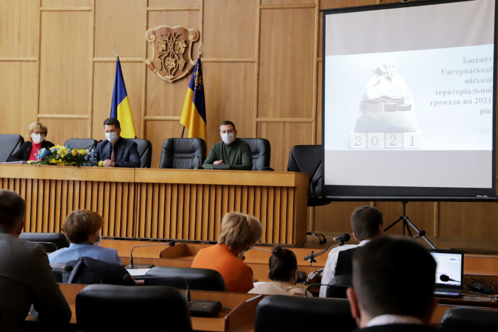 Проєкт бюджету Ужгорода публічно обговорили в міській раді. На що очікувати в 2021-му?